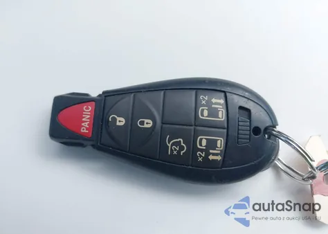 2013 Chrysler Town & Country Touring из США, поврежденный, VIN 2C4RC1BG2DR559835